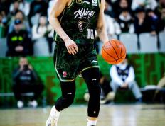 CBA首轮最(zuì)佳阵容出炉，2外援+3国内球员，徐昕(xīn)成为最(zuì)佳防守(shǒu)球员