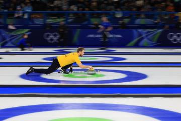 冬奥会｜冰壶——瑞典队晋级混双决赛