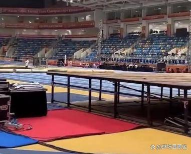 乒乓球(qiú)亚锦赛变荒野求生比赛场地惊現(xiàn)青蛙？現(xiàn)场環(huán)境(jìng)令人担忧