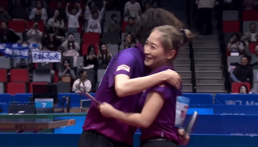 恭喜！林高远/刘诗雯逆转夺冠，场外指导张超激情助威抢镜！全运会乒乓球今天再诞生两金！
