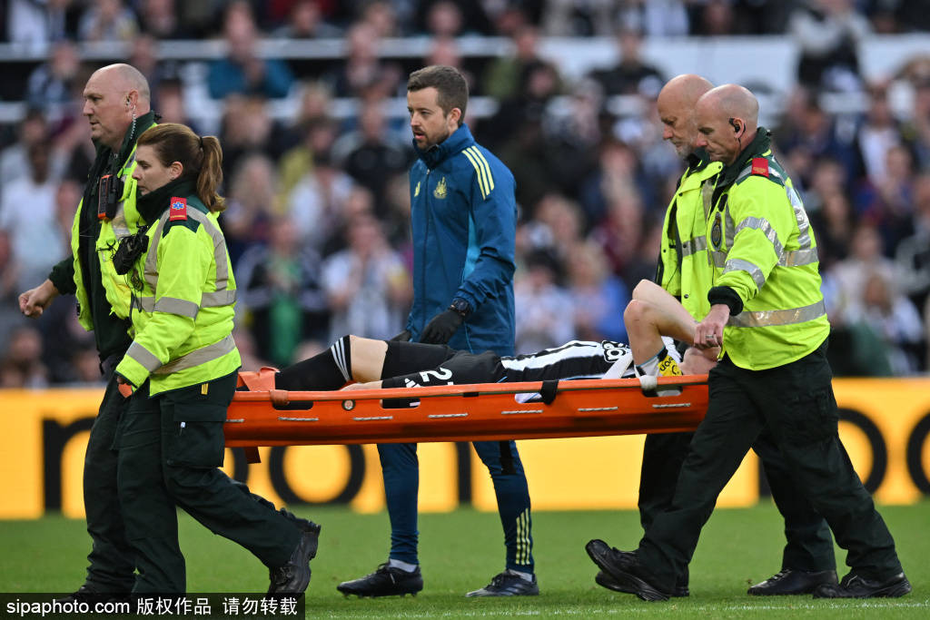 从角球战术到NFL风格：英超战术变革的秘密