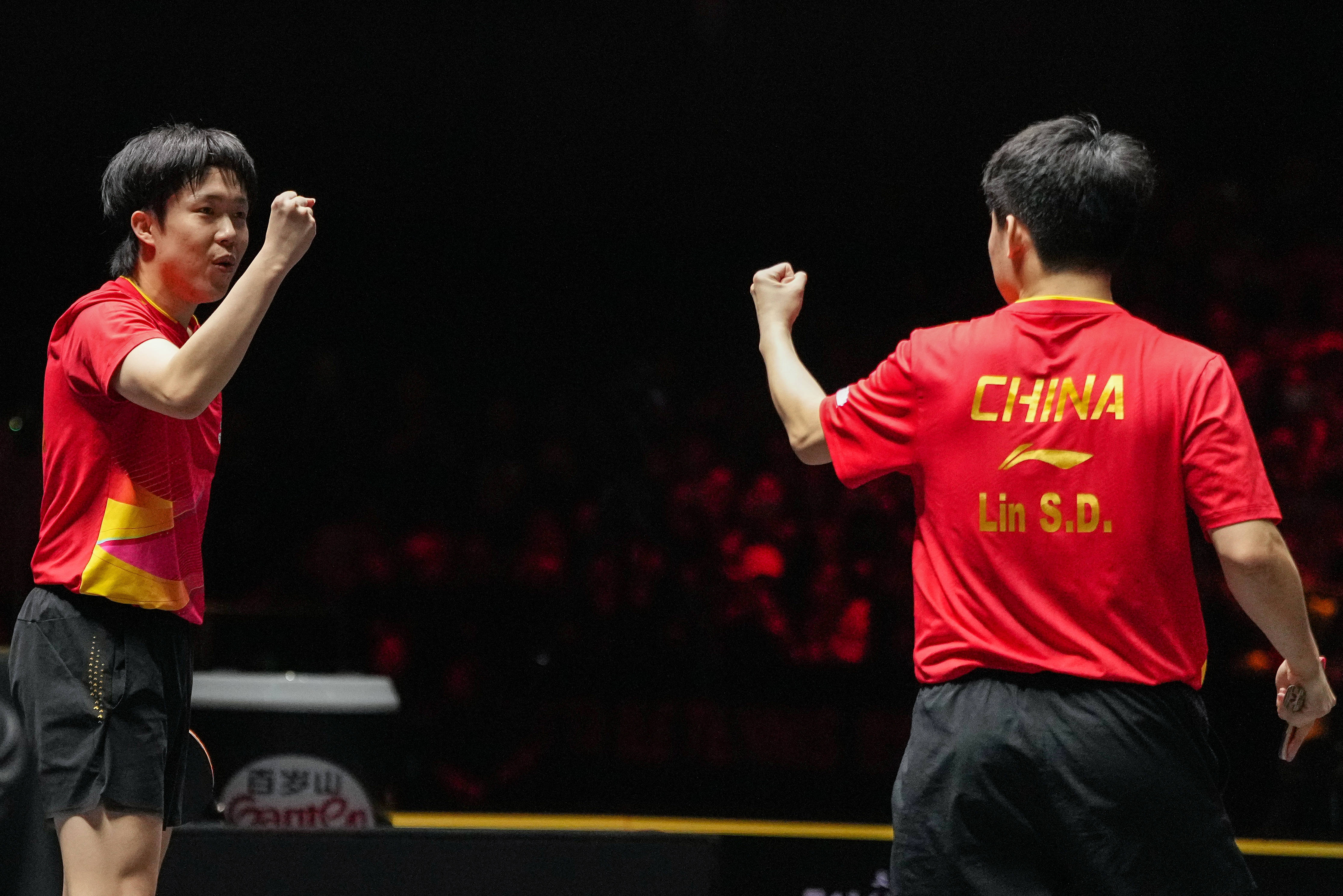 （体育）乒乓球——WTT中国大满贯赛：王楚钦/林诗栋晋级男双决赛