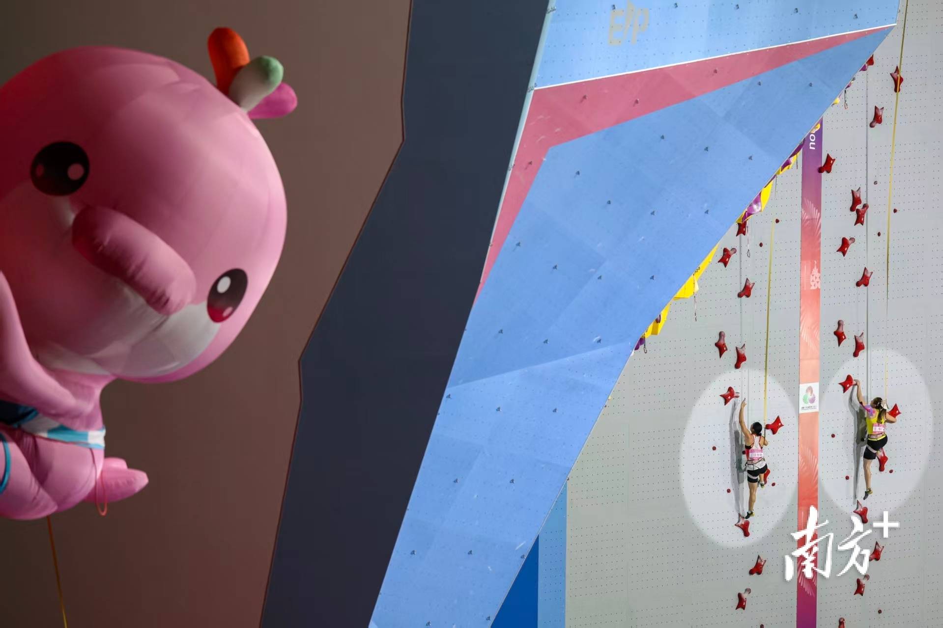 十五运會(huì)攀岩速(sù)度(dù)赛完赛，男子上海赵一程、女(nǚ)子湖南邓麗(lì)娟获得冠(guān)军！