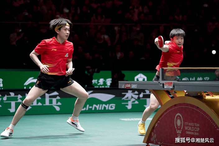 2-1！伊藤美(měi)诚高(gāo)兴早了，王(wáng)曼昱轰出11：2，伊藤快速变脸