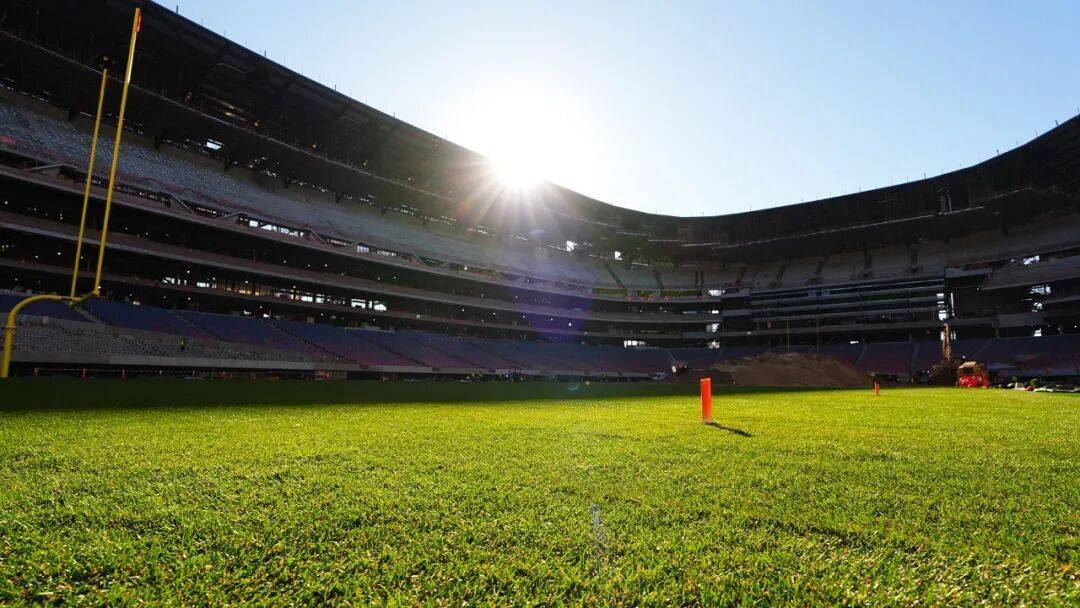 告別(bié)“冻土”噩梦！美国NFL球(qiú)队豪掷22亿美元(yuán)，新球(qiú)场自(zì)带智能地暖与融雪黑(hēi)科技